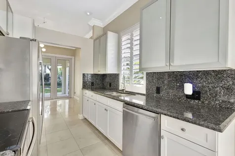 229 E Tall Oaks Circle Palm Beach Gardens FL 33410
