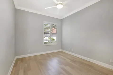 229 E Tall Oaks Circle Palm Beach Gardens FL 33410