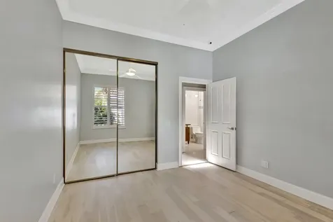 229 E Tall Oaks Circle Palm Beach Gardens FL 33410