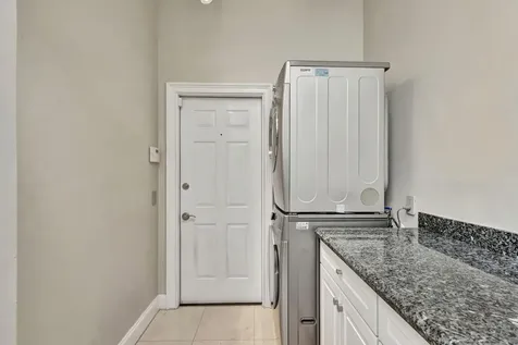 229 E Tall Oaks Circle Palm Beach Gardens FL 33410