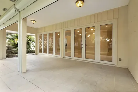 229 E Tall Oaks Circle Palm Beach Gardens FL 33410