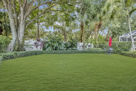 229 E Tall Oaks Circle Palm Beach Gardens FL 33410