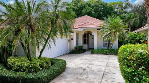 229 E Tall Oaks Circle Palm Beach Gardens FL 33410
