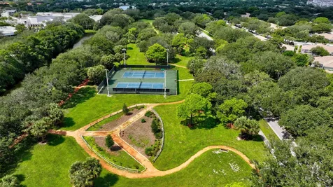 229 E Tall Oaks Circle Palm Beach Gardens FL 33410