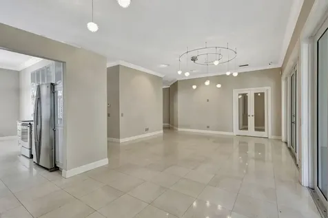 229 E Tall Oaks Circle Palm Beach Gardens FL 33410