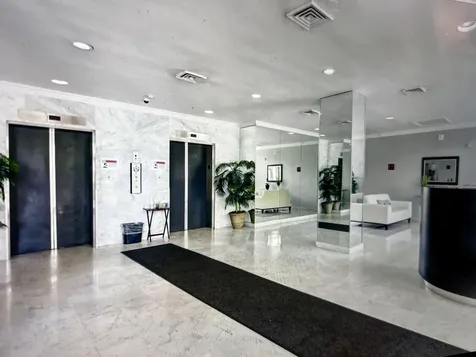 2425 Presidential Way West Palm Beach FL 33401