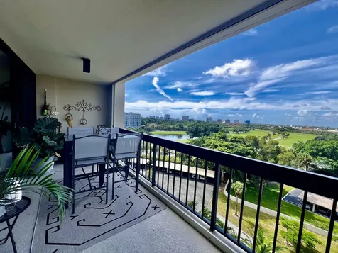 2425 Presidential Way West Palm Beach FL 33401