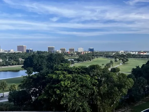 2425 Presidential Way West Palm Beach FL 33401
