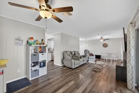 607 Se Forgal Street Port Saint Lucie FL 34983