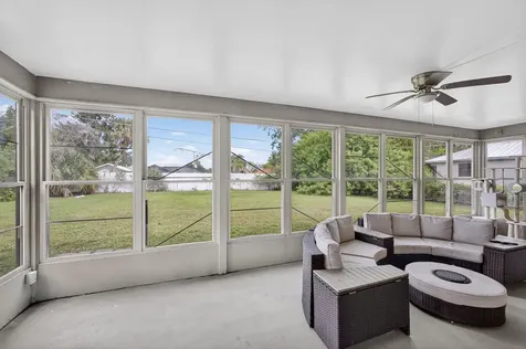 607 Se Forgal Street Port Saint Lucie FL 34983