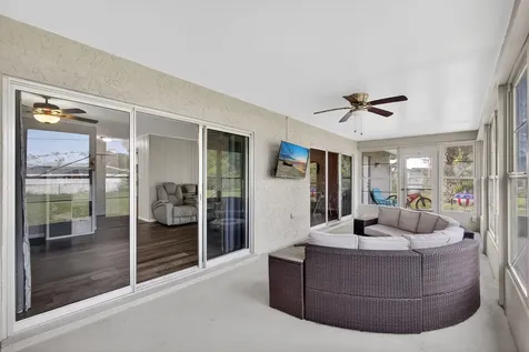 607 Se Forgal Street Port Saint Lucie FL 34983