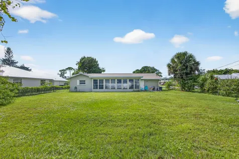607 Se Forgal Street Port Saint Lucie FL 34983
