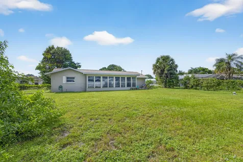 607 Se Forgal Street Port Saint Lucie FL 34983