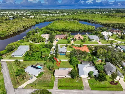 607 Se Forgal Street Port Saint Lucie FL 34983