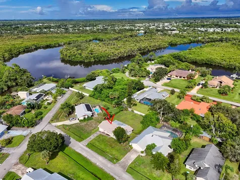 607 Se Forgal Street Port Saint Lucie FL 34983