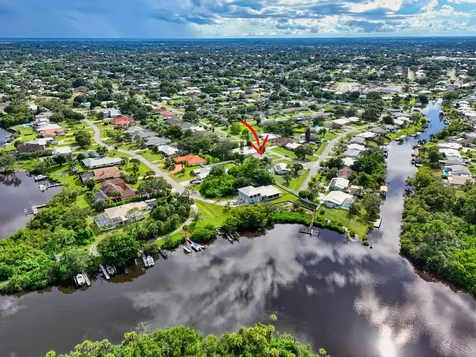 607 Se Forgal Street Port Saint Lucie FL 34983