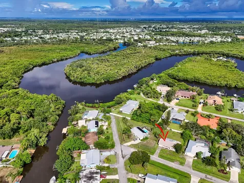 607 Se Forgal Street Port Saint Lucie FL 34983
