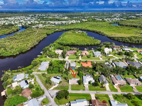 607 Se Forgal Street Port Saint Lucie FL 34983