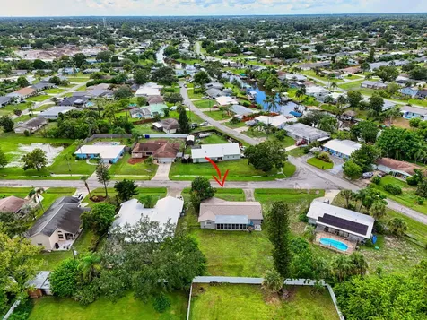 607 Se Forgal Street Port Saint Lucie FL 34983
