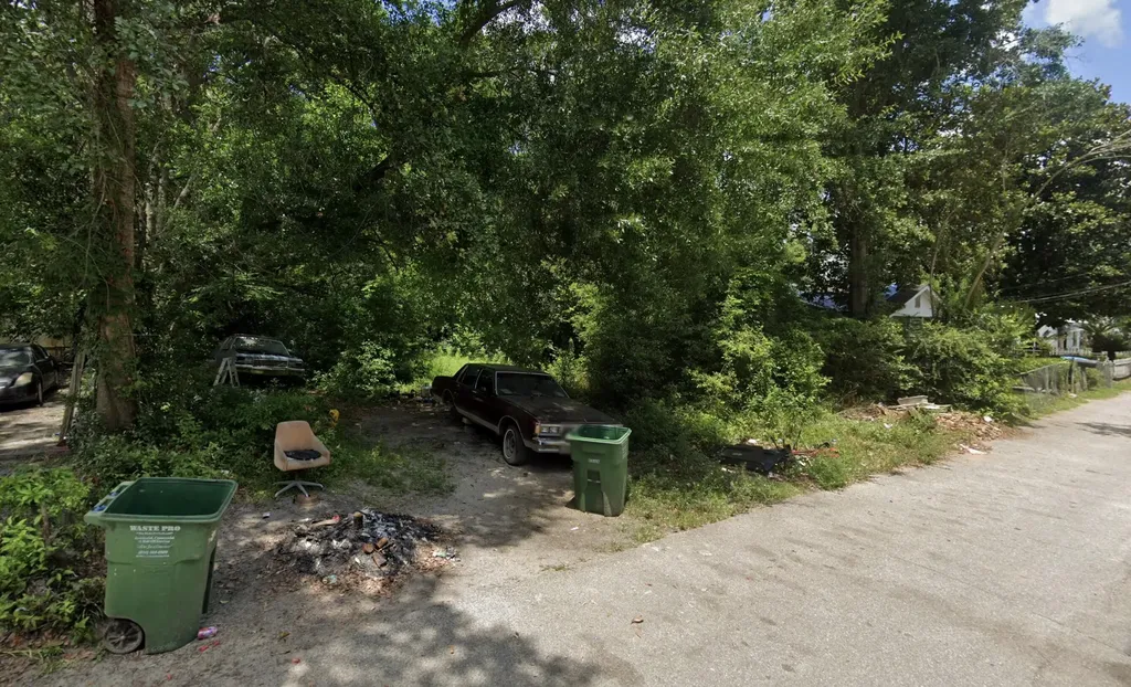 422 Thomas Alley Quincy FL 32351