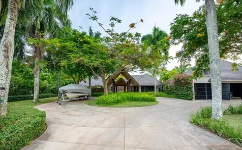 8 Riomar Casa de Campo DR 22000