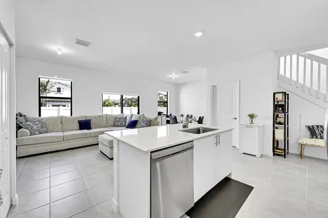 20357 Nw 4th Path Miami Gardens FL 33169