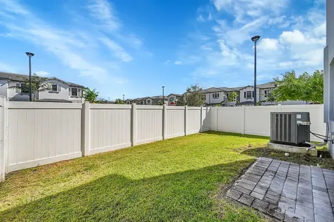 20357 Nw 4th Path Miami Gardens FL 33169