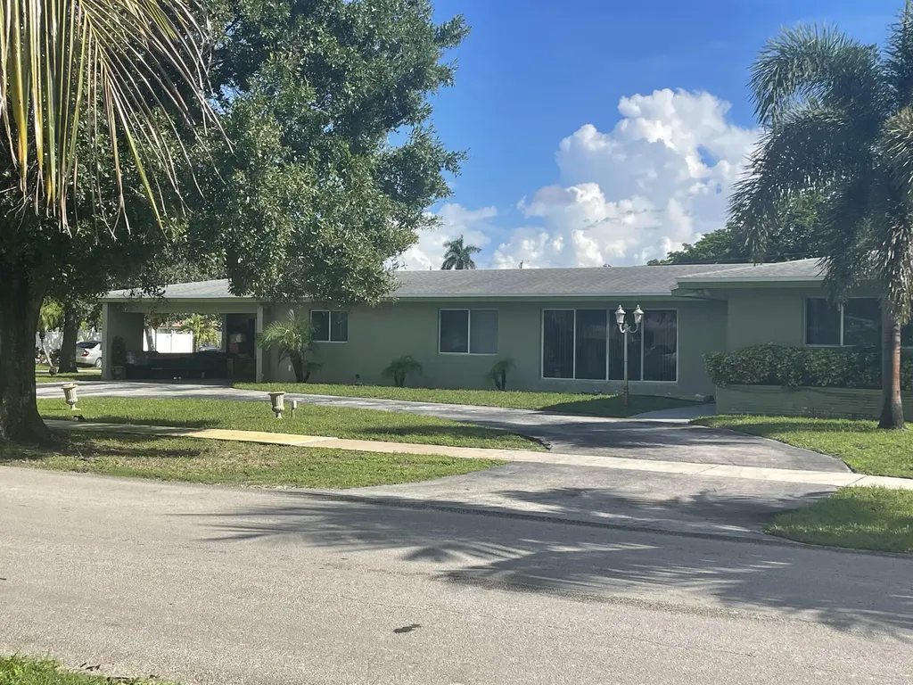 1000 Wyoming Avenue Fort Lauderdale FL 33312