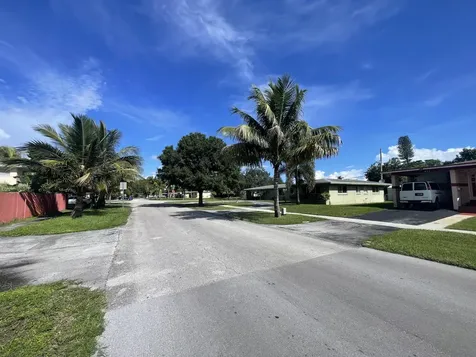1000 Wyoming Avenue Fort Lauderdale FL 33312