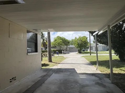 1010 Mayflower Road Fort Pierce FL 34950