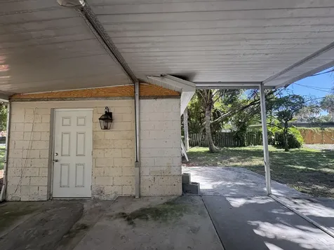 1010 Mayflower Road Fort Pierce FL 34950
