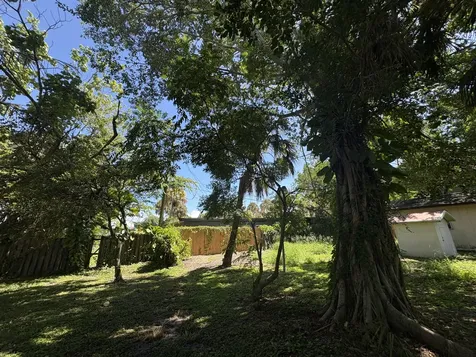 1010 Mayflower Road Fort Pierce FL 34950