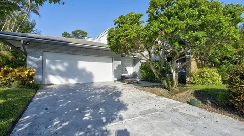 634 W Lakewoode Circle Delray Beach FL 33445