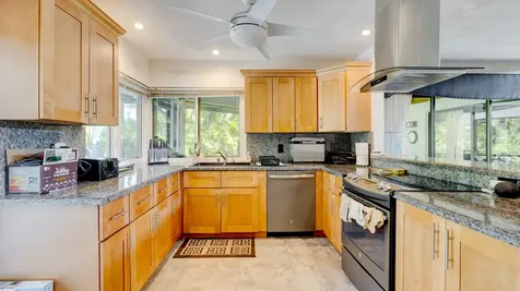 634 W Lakewoode Circle Delray Beach FL 33445