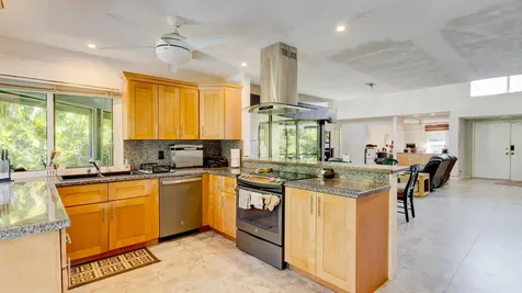 634 W Lakewoode Circle Delray Beach FL 33445