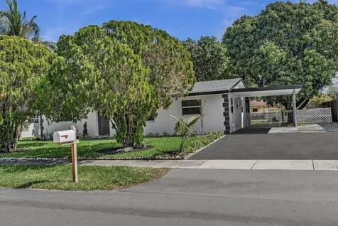 4040 Ne 4th. Avenue Deerfield Beach FL 33064