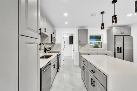 4040 Ne 4th. Avenue Deerfield Beach FL 33064