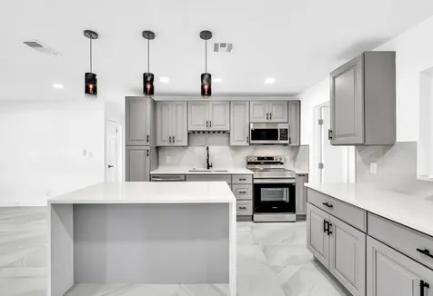 4040 Ne 4th. Avenue Deerfield Beach FL 33064