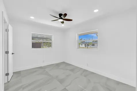 4040 Ne 4th. Avenue Deerfield Beach FL 33064