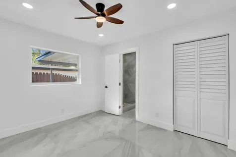 4040 Ne 4th. Avenue Deerfield Beach FL 33064