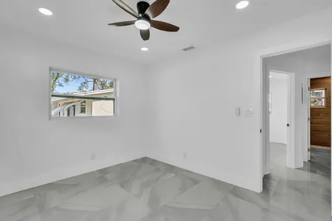 4040 Ne 4th. Avenue Deerfield Beach FL 33064