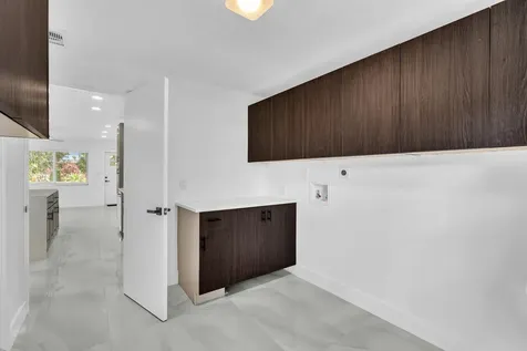 4040 Ne 4th. Avenue Deerfield Beach FL 33064
