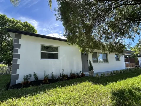 4040 Ne 4th. Avenue Deerfield Beach FL 33064