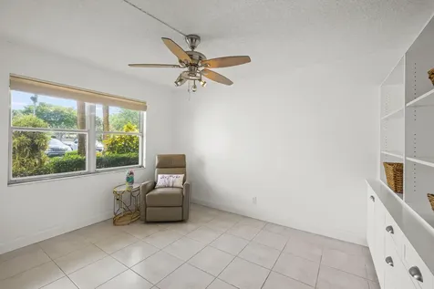 3871 Via Poinciana Lake Worth FL 33467