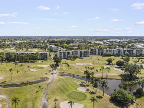 3871 Via Poinciana Lake Worth FL 33467