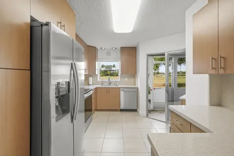 3871 Via Poinciana Lake Worth FL 33467