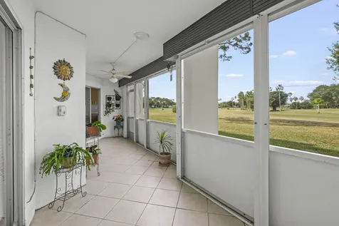 3871 Via Poinciana Lake Worth FL 33467