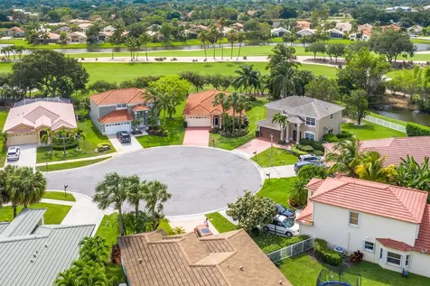 1710 N Lakefield North Court Wellington FL 33414