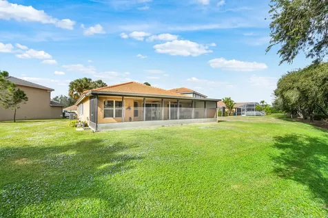 1710 N Lakefield North Court Wellington FL 33414
