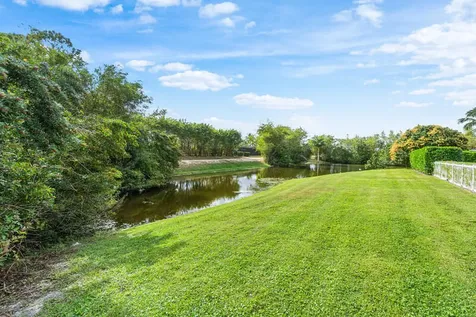 1710 N Lakefield North Court Wellington FL 33414
